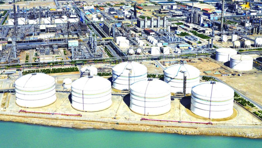 نمای مجتمع پتروشیمی بندر امام